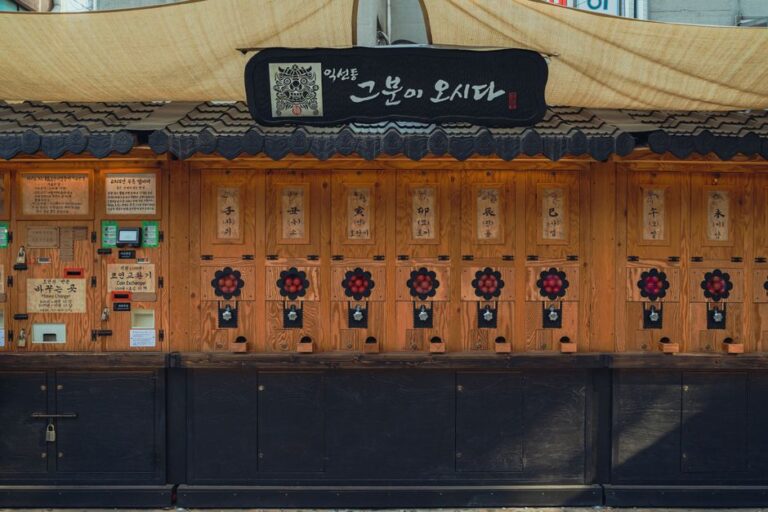 Korean drinking culture rules - Korea Culture
