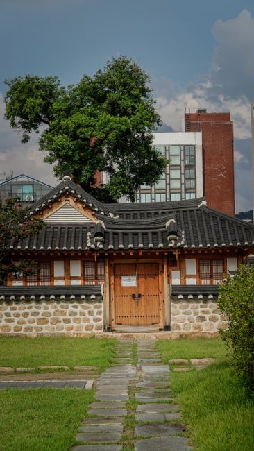 Traditional Korean tea house - Korea Culture