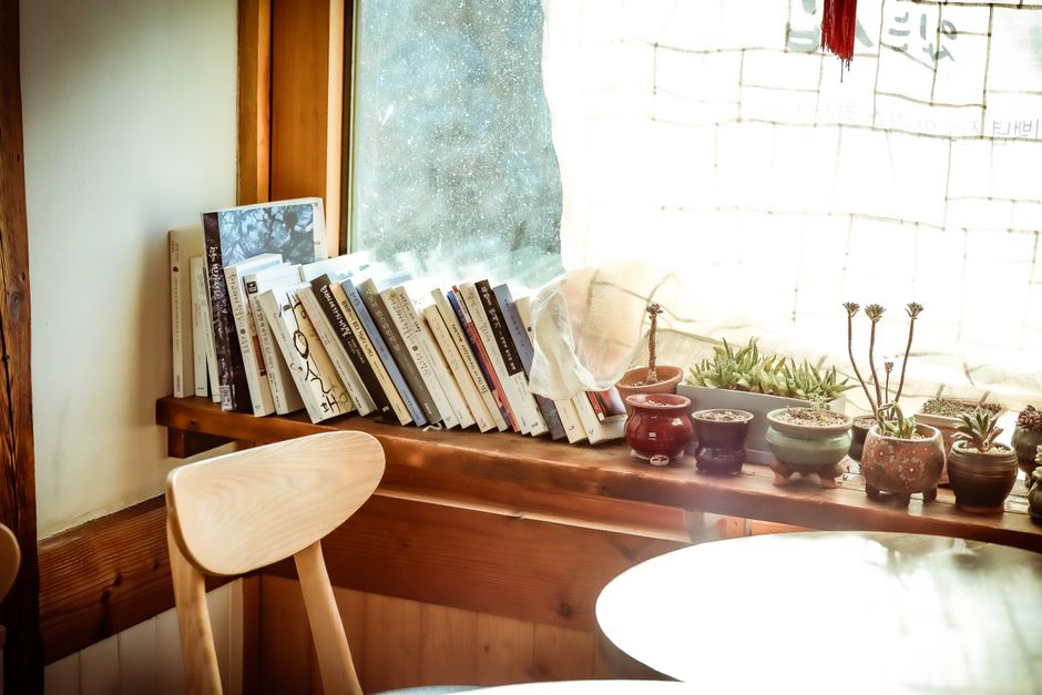 Effective Ways for Expats to Study Korean